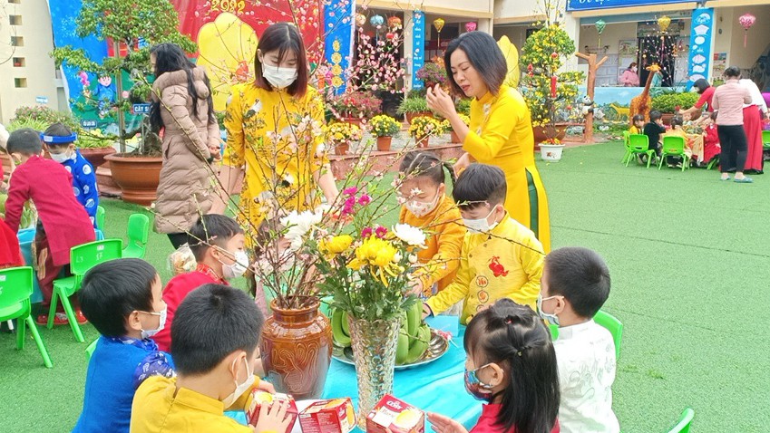 CÔ TRÒ TRƯỜNG MẦM NON HIM LAM TƯNG BỪNG TỔ CHỨC LỄ HỘI XUÂN NHÂM DẦN 2022