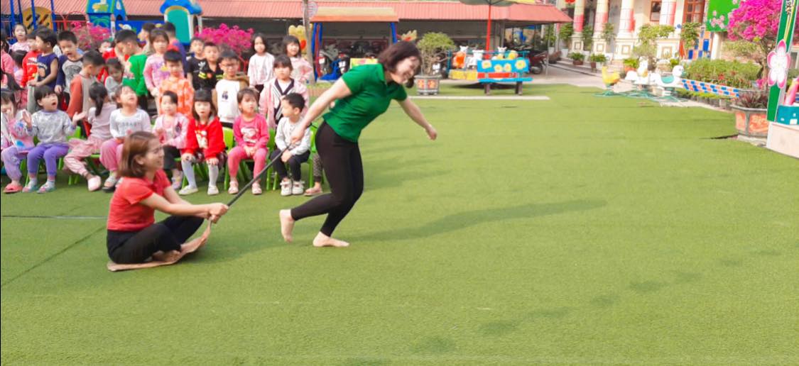 HOẠT ĐỘNG CHÀO MỪNG NGÀY QUỐC TẾ PHỤ NỮ 8/3 CỦA TRƯỜNG MẦM NON HIM LAM