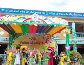 Cô trò trường MN Him Lam vui tết Trung Thu 2023